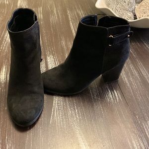 Lauren Conrad booties like new!! Super cute detail on back side.
